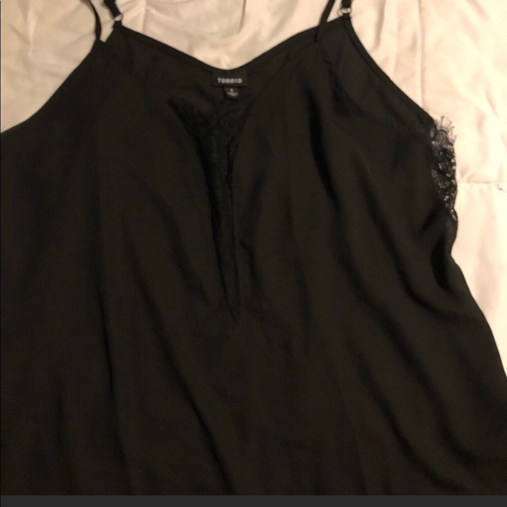 Torrid 1X black camisole with lace!